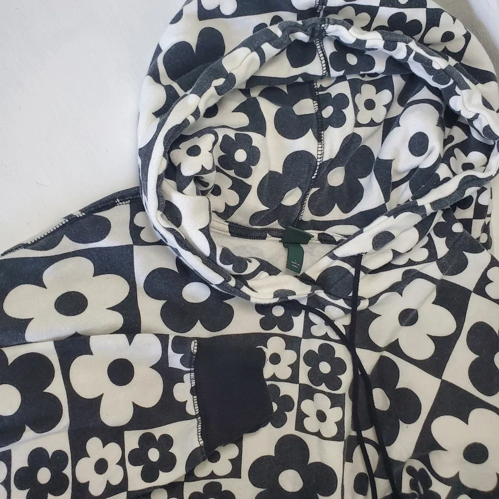 Wild Fable‎ Women's Hoodie Flower Pattern Black White Pullover - Picture 2 of 11